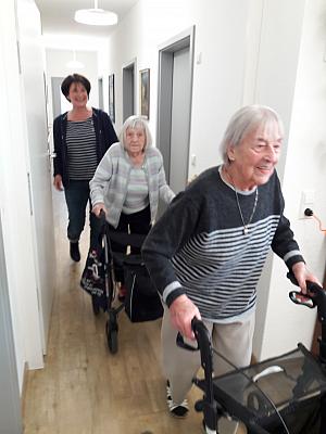 Catwalk in der Wohngruppe